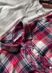 Chic Plaid Button-Up Shirt