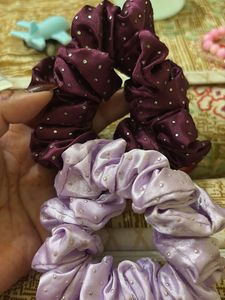 2 Chic Polka Dot Scrunchie Set