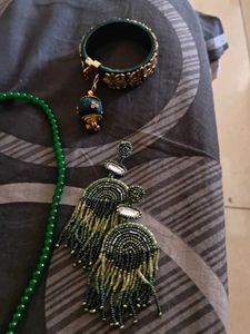 Green Beaded Jewelry Set