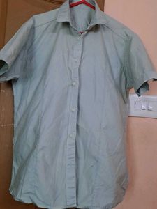 Light Green Short Sleeve Button-Up Shirt