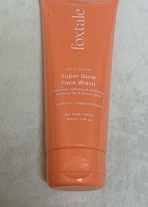 Foxtale Super Glow Face Wash