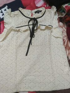 Bundle of 3 Trendy Tops