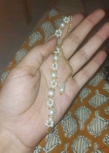 Floral Pearl Beaded Bracelet