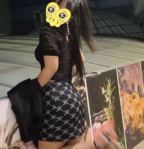 black skirt