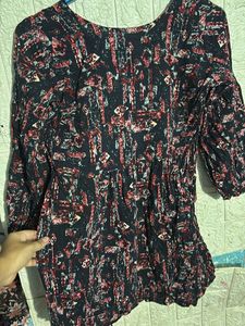 Abstract Print Top