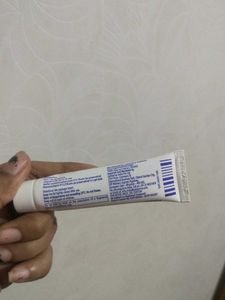 adapalene gel 0.1 %
