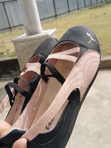 puma women's shoes fresh new only used once