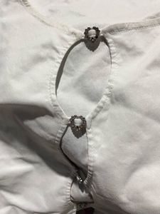 H&amp;M Chic White Top with Heart Details SIZE