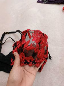Elegant Red &amp; Black Floral Lace Bra