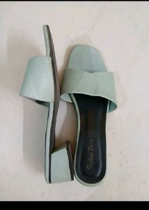 casual everyday wear flats