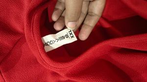 Chic Red Dress