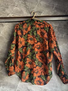 floral shirt