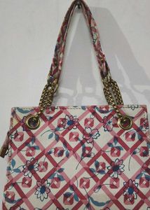 Chic Floral Handbag with Chain Straps