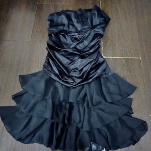 Chic Black Strapless Tiered Dress