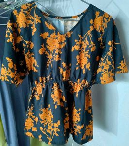 Floral Print V-Neck Top