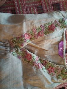 Embroidered kurta set