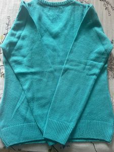Stylish Blue V-Neck Cable Knit Sweater