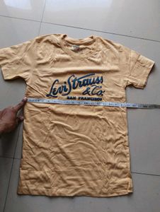 (NEW) Levi Strauss &amp; Co. T-Shirt