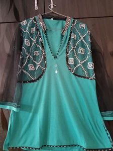 Kurta Set With Leggings