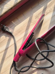 in working condition Philips Hair Straightener