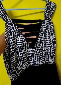 Its An Excellent Top For Jeans And Leggings Too...