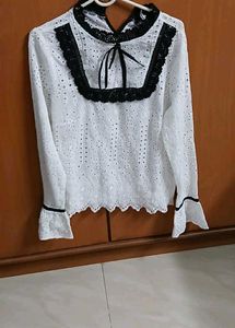 Elegant White Lace Blouse - M Size