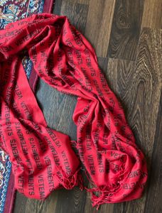Vetements scarf