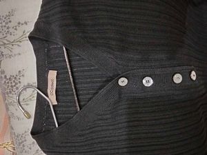 Chic Black Ribbed Button-Up Cardigan