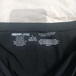 ⭐ Black Strapless Bra Top