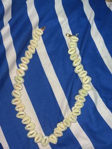 Elegant Cowrie Shell Choker Necklace | Beach Aesth