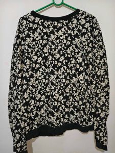 Stylish Black &amp; White Printed Top