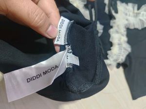Lace Designer - Short Sleeve T-shirt