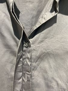 Elegant Grey Long-Sleeve Button-Up Shirt