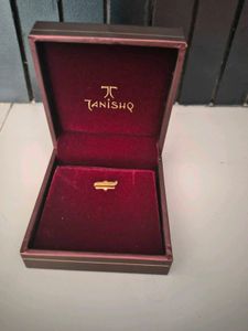 Tanishq Gold Earrings/ locket box