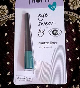 Plum Aaqua Eyeliner