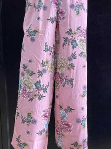 🌸 Beautiful Pink Floral Wide-Leg Jumpsuit 🌸