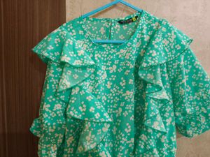 Chic Green Floral Ruffle Dress