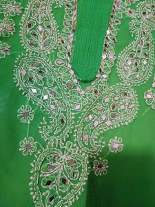 chikankari kurti