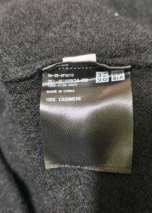 UNIQLO V-neck sweater