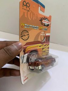 Papami Vintage Valor Diecast Car