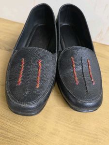 Classic Black leather Loafers