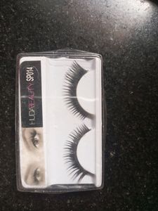 Combo Of 3 MAC Eyeconic Kajal,1eyeliner,1blue Haven Eye Sadew,1 Compect,1 Huda Beauty Eyelashes.