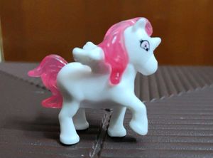 3 kinderjoy unicorn series toys