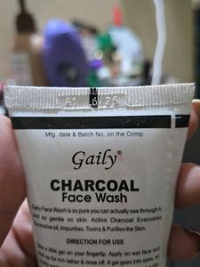 Gaily Aroma Charcoal Face Wash