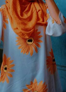 Stylish Sunflower Print Kurta Set