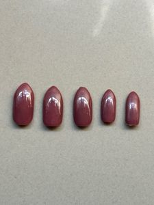 Chic Burgundy Press-On Nails Set
