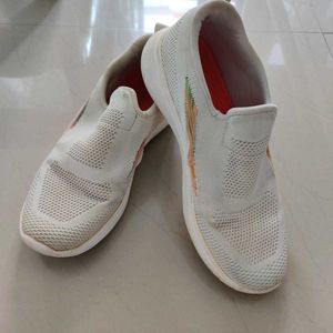 mens White Slip-On Sneakers Size 39.5 euro