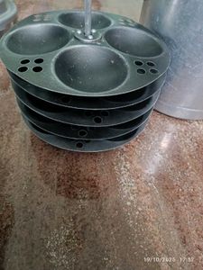 non stick Idli Maker with Pot(24idly)
