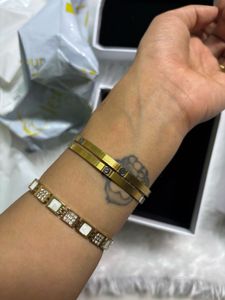 Zaraki Elegant Gold Bangles with Diamonds