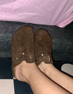 suede slipper